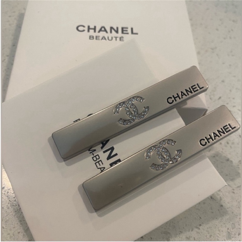 Chanel beauty gift hair clips